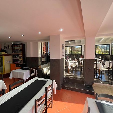 Hotel Bar Restaurant Mete Peshkepi Buitenkant foto